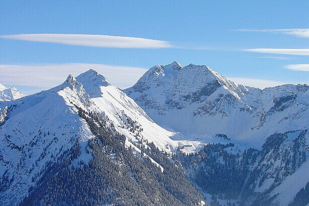 Tierlaufhorn (2242m), Gurbsgrat (2238m), Cheibehorn (2462m), Männliflue (2652m)