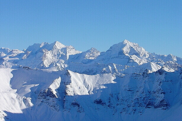 Blüemlisalp (3660m), Fründenhorn (3369m), und Doldenhorn (3638m)