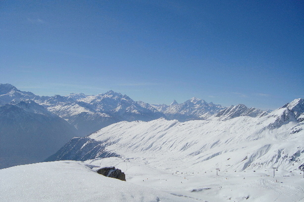 Monte Rosa (4634m), Mischabel (4545m), Matterhorn (4478m), Weisshorn (4506m)