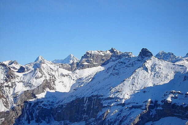 Eiger (3970m), Mönch (4107m), Dündenhorn (2862m), Zallershorn (2743m)