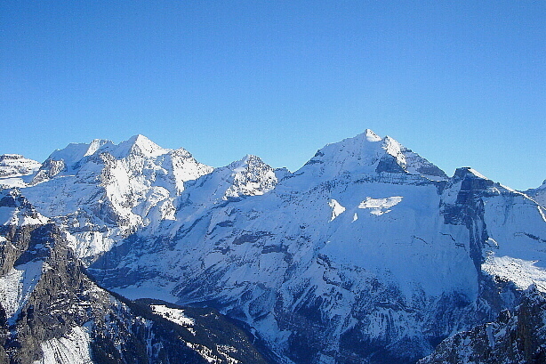 Blümlisalp (3660m), Fründenhorn (3369m) and Doldenhorn (3638m), Doldenstock (3222m)