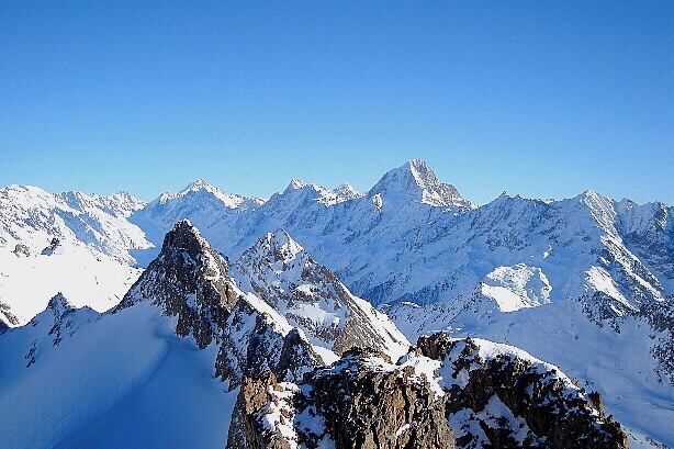 Aletschhorn (4193m), Wysshorn (3546m), Lonzahörner (3547m), Bietschhorn (3934m)