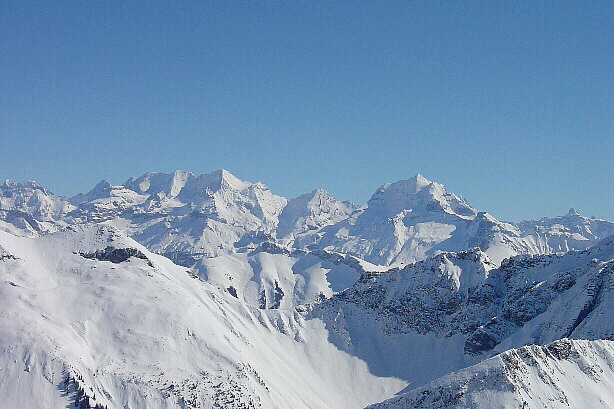 Blüemlisalp (3660m), Fründenhorn (3369m) und Doldenhorn (3638m)