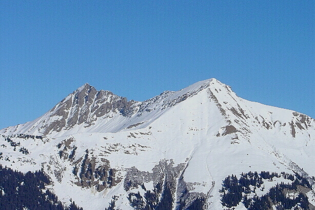 Giferspitz (2542m) and Lauenenhorn (2477m)
