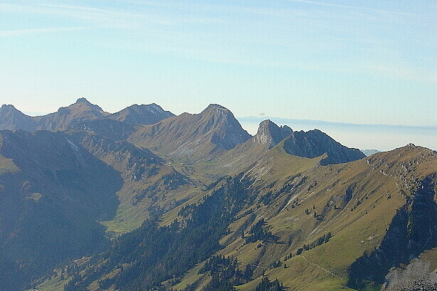 Ochsen (2188m), Bürglen (2165m), Gantrisch (2175m), Nünenenfluh (2102m)