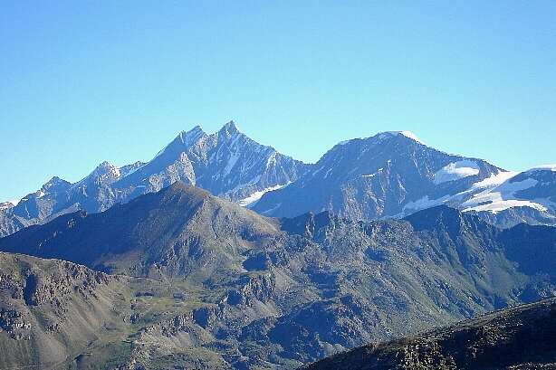 Mischabel - Dom (4545m), Täschhorn (4490m) und Alphubel (4206m)