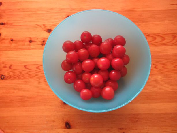 800 grams of cherry tomatoes