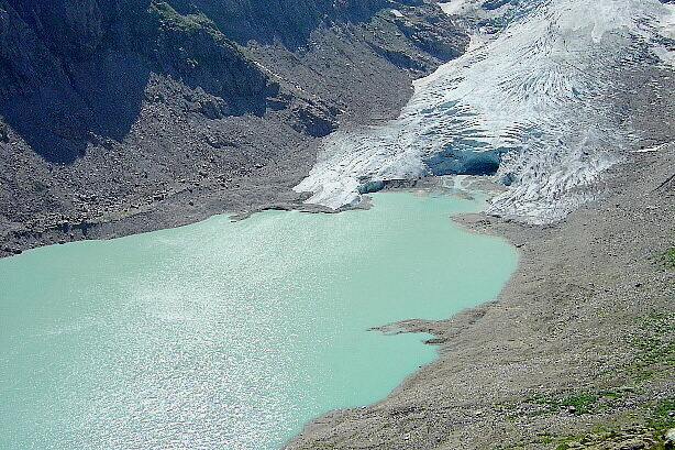 Trift glacier and the lake
