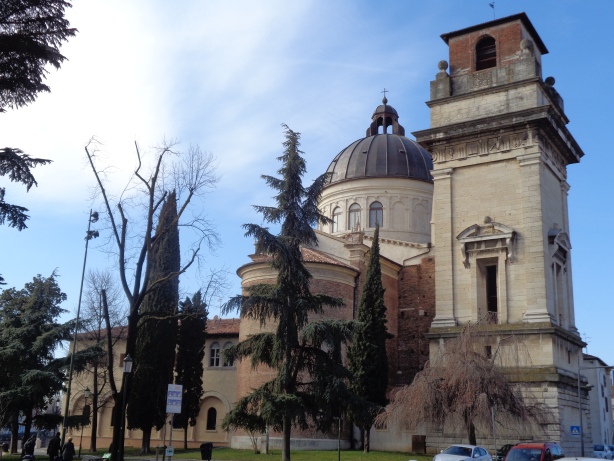 Church of pilgrimage / Parrocchia San Giorgio in Braida