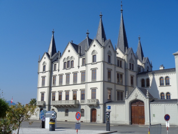 Schloss / Château de l'Aile