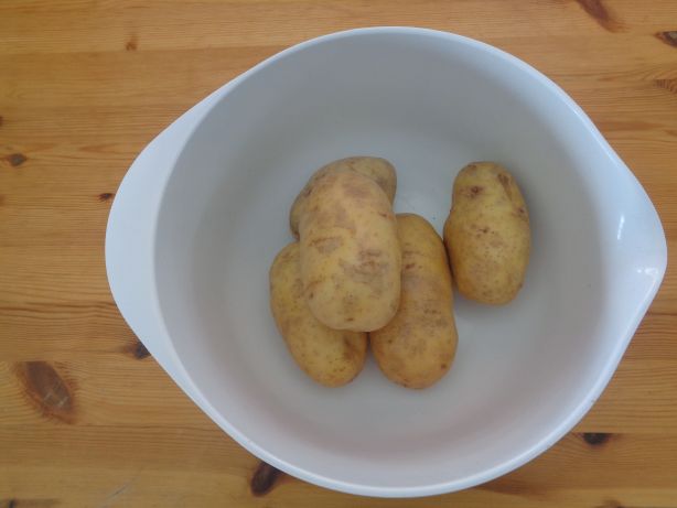 1 kilo of potatoes