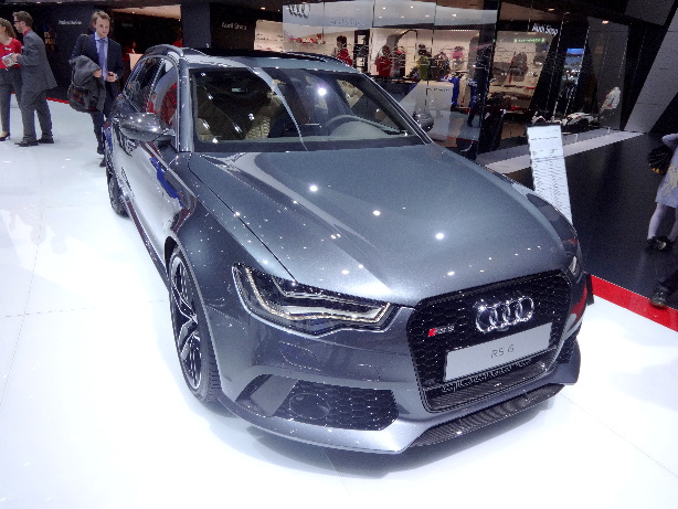 Audo RS6 Avant 4.0 TFSI quattro tiptronic