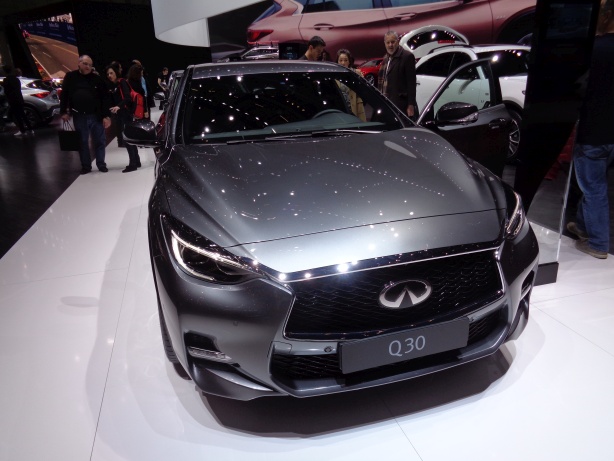Infinity Q30