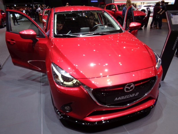 Mazda 2 Revolution SKYACTIV-G 90
