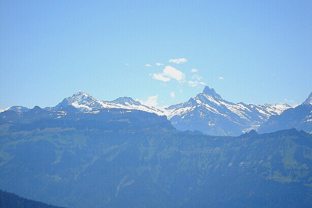 Wetterhorn (3692m), Bärglistock (3656m), Schreckhorn (4078m)