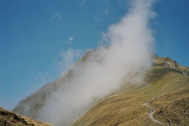 Brienzer Rothorn mit Nebel