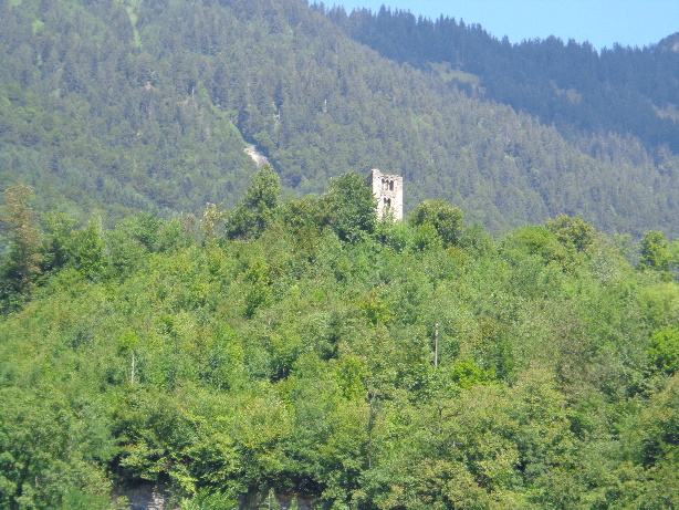 Ruine Goldswil am Brienzersee / Kirchenruine St. Peter
