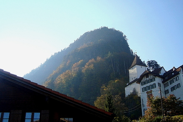 Burgflue (981m) und Schloss Wimmis