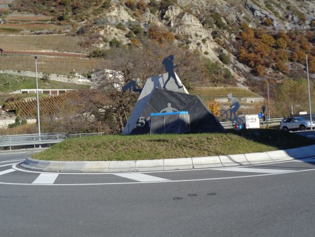 Kreisverkehr in Susten