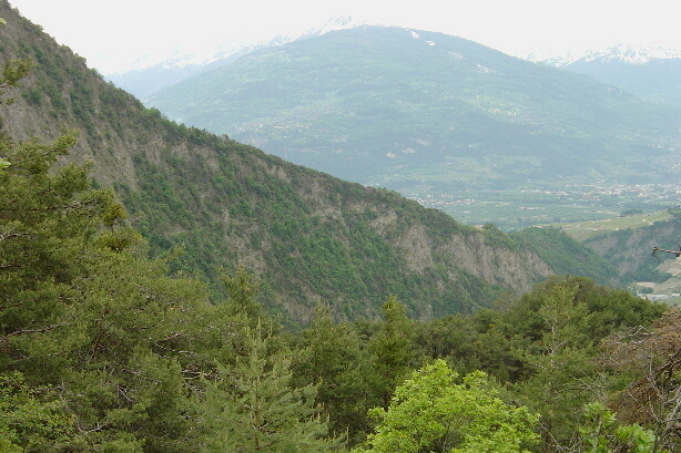 Blick auf die Wasserleitung Bisse de Sillonin (Bisse de Silolin)