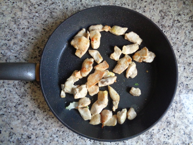 Das Pouletgeschnetzelte anbraten