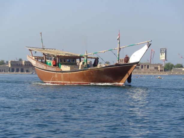 Schiff (Dhau) auf dem Dubai Creek