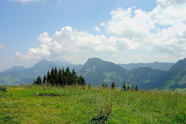 Riseten Stock (1759m), Pilatus (2118m), Schimbrig (1815m)