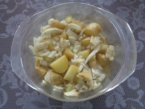 Take the baking dish from the baking oven