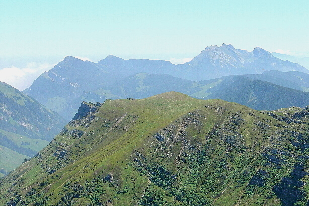 Riseten Stock (1759m), Stäfeliflue (1922m), Mittaggüpfi (1917m), Pilatus (2118m)