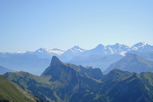 Wetterhorn, Bärglistock, Stockhorn, Eiger, Mönch, Jungfrau, Niesen