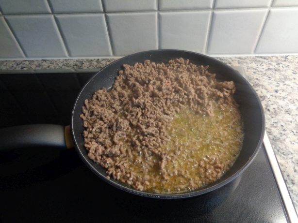 Das Hackfleisch anbraten