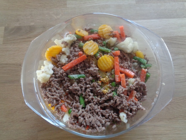 Alle Zutaten in eine Backform und