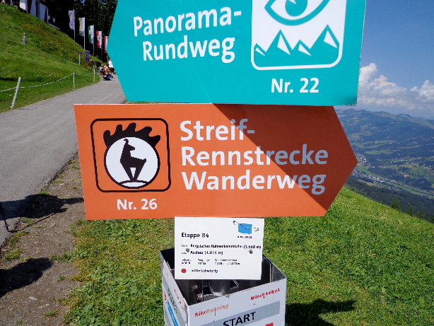 Start Streif-Rennstrecke Wanderweg
