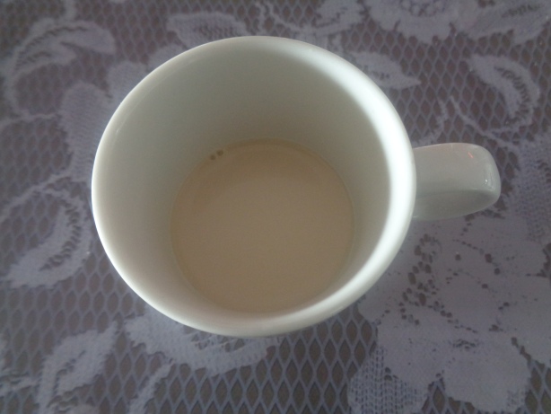 Hefe im Wasser (lauwarm) auflösen