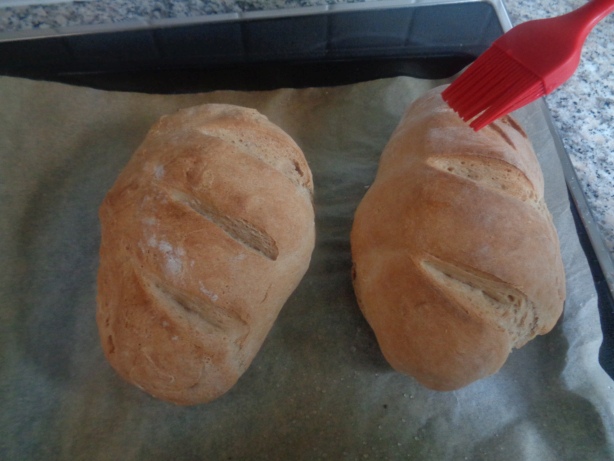 und mit Wasser leicht einpinseln