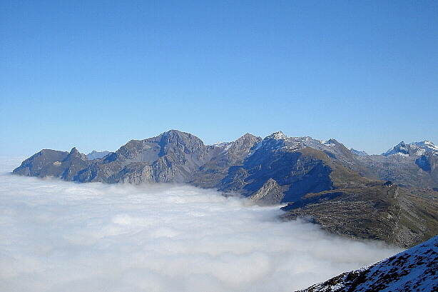 Rigidalstock (2593m), Huetstock (2676m), Ruchstock (2814m), Wissigstock (2887m)