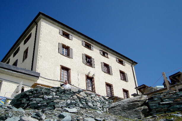 Hörnlihütte (3260m)