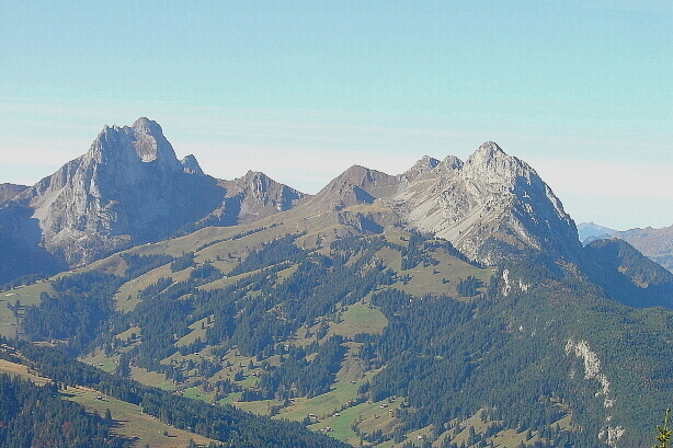 Furggenspitz (2297m) und Gummfluh (2458m)
