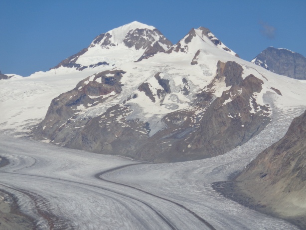 Mönch (4107m), Trugberg (3932m), Eiger (3970m)
