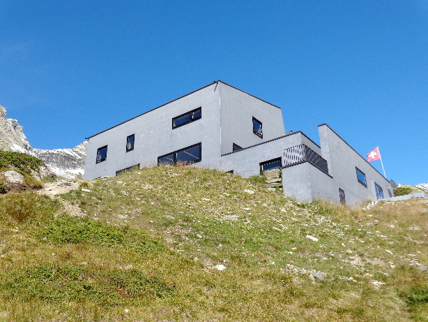 Peter Tscherrig Anenhütte (2358m)
