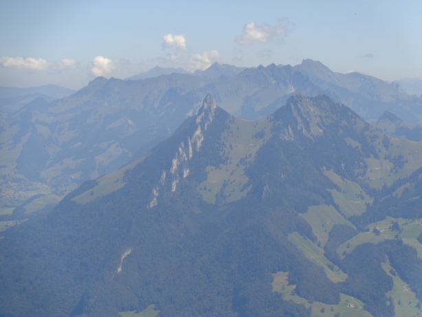 Dent de Broc (1829m), Dent du Chamois (1839m)
