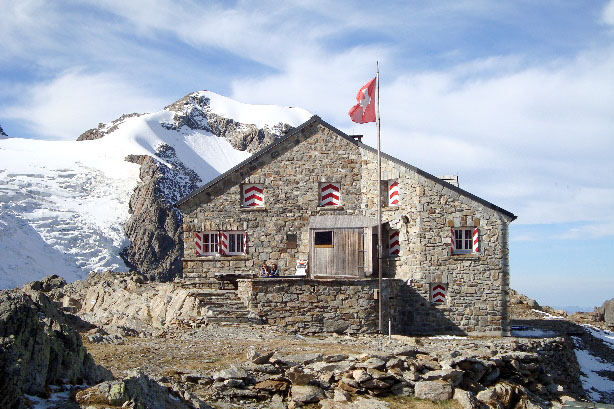 Tierbergli hut SAC (2795m)