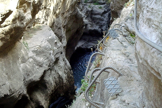 Tiefblick in die Schlucht