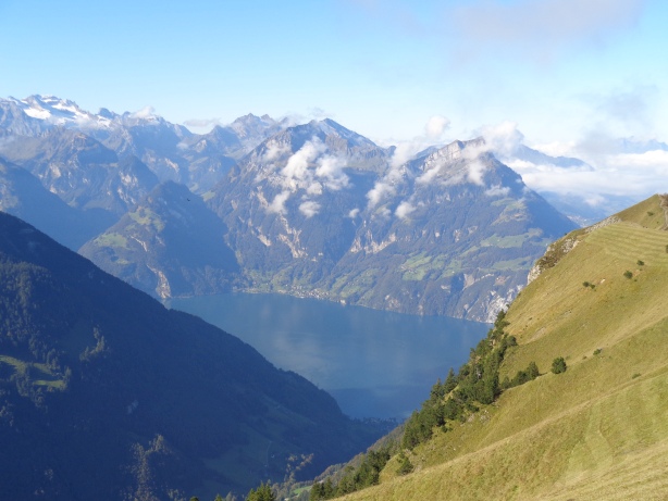Urnersee, Oberbauenstock (2117m), Niederbauen Chulm (1923m)