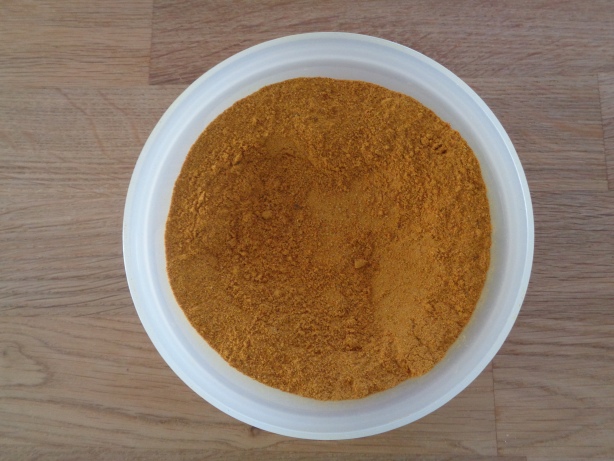 1 gestrichener Esslöffel Curry