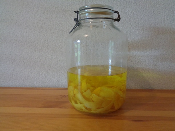 und etwa 10 Tage ziehen lassen