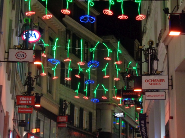 Renversante - Ruelle St-François - Hexagone Illumination