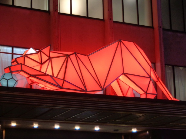 Digital orgami tigers - Globus - Lava