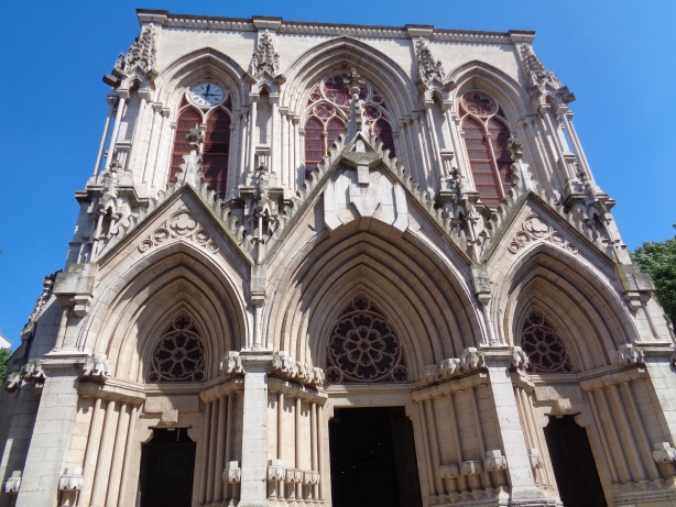 Kirche / Eglise de la Rédemption