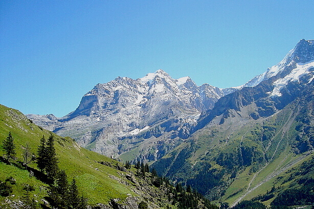 Jungfrau (4158m) und Rottalhorn (3969m)